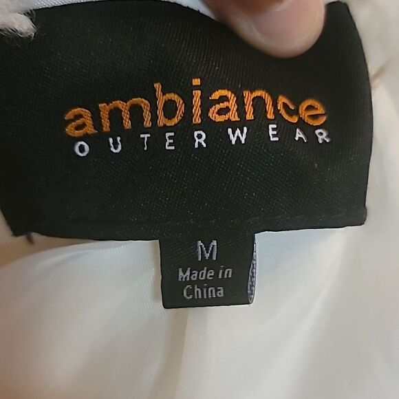 Ambiance Outerwear Fluffy Jacket Size Medium - Picture 4 of 5